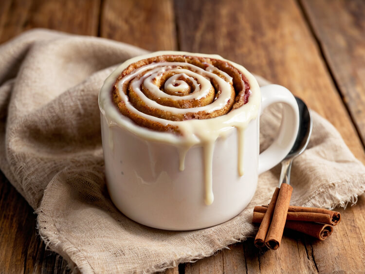 Cinnamon Roll Mug Cake Recipe